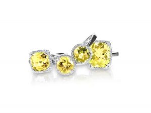 Why There Are So Many Color Varieties In Topaz?